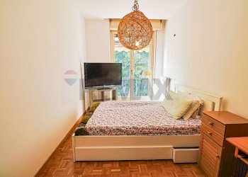 Camera / camera da letto - Three-room apartment Via Zanoni
 
30, Lavena Ponte Tresa - photo 30