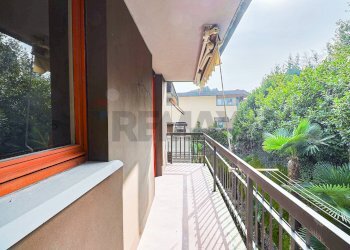 Balcone - Three-room apartment Via Zanoni
 
30, Lavena Ponte Tresa - photo 32