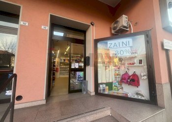 Ricezione / Lobby - Commercial Activity piazza Vittorio Veneto
 
10, Laveno-Mombello - photo 2