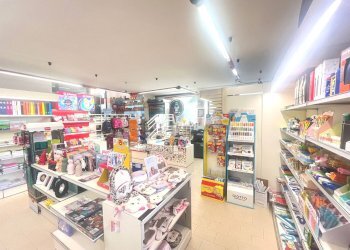 Dispensa di stoccaggio - Commercial Activity piazza Vittorio Veneto
 
10, Laveno-Mombello - photo 6