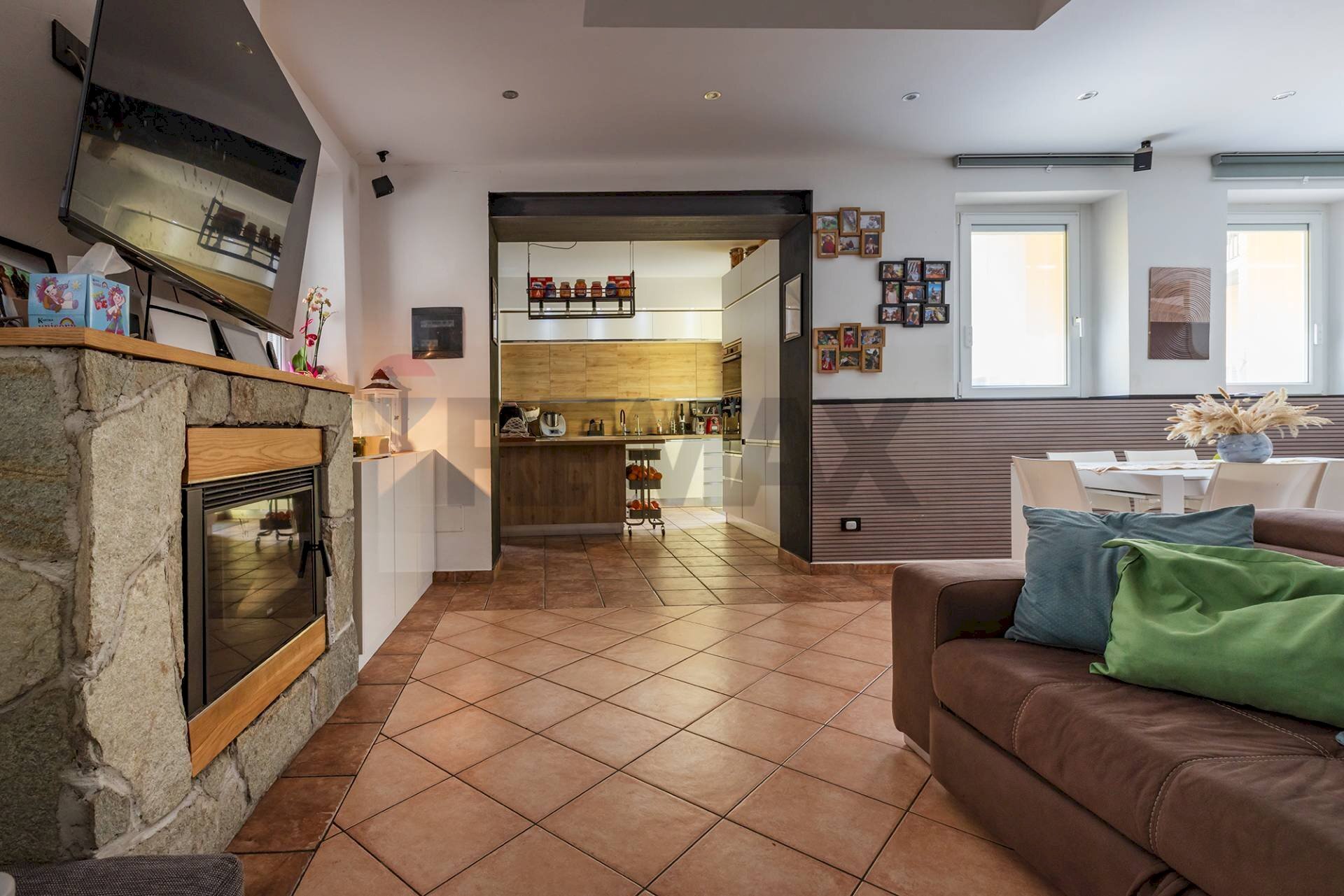 Soggiorno - Casa semi indipendente Via Piave
 
1, Cazzago Brabbia - foto 2