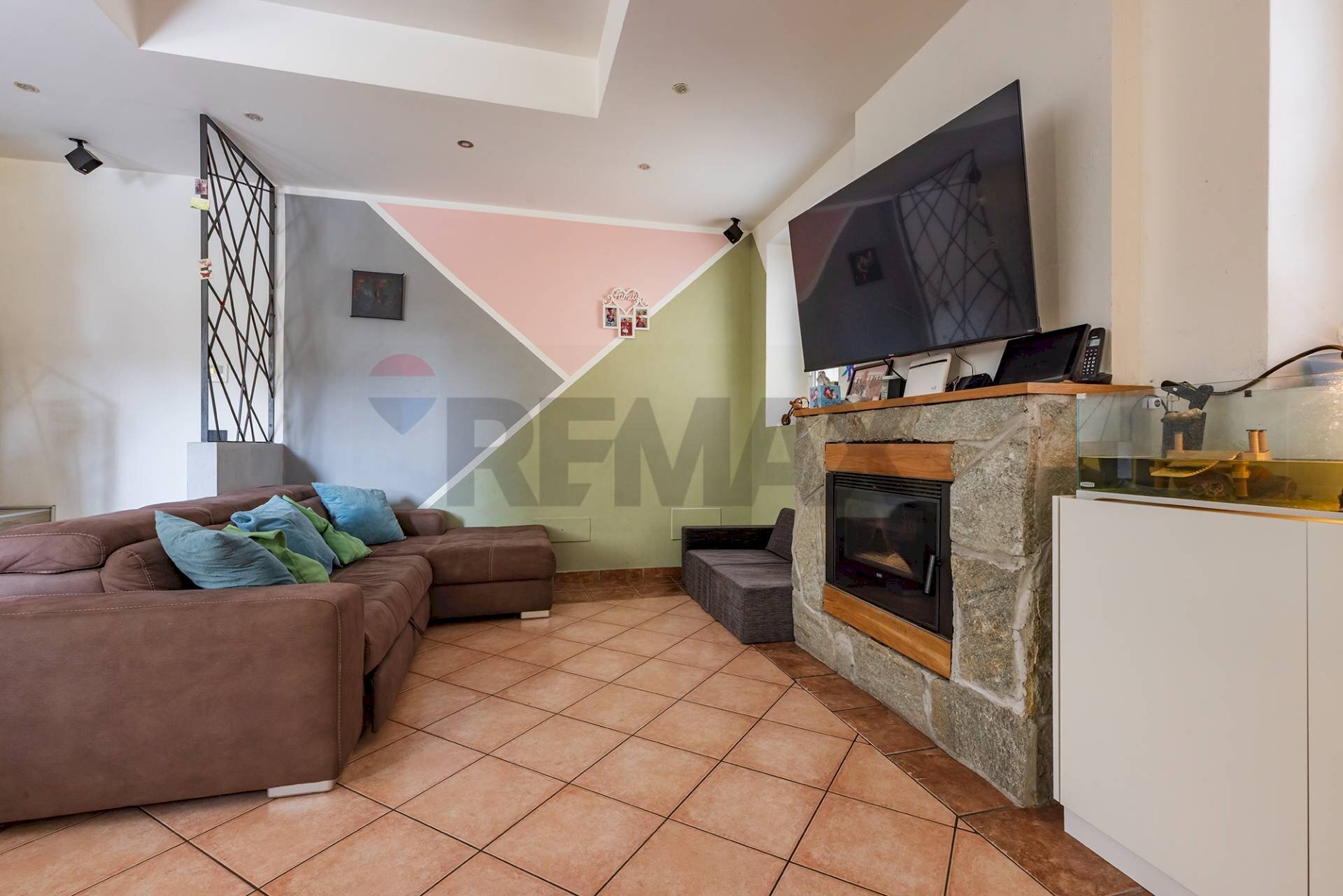 Soggiorno - Casa semi indipendente Via Piave
 
1, Cazzago Brabbia - foto 3