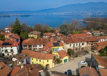 Casa all\'aperto - Casa semi indipendente Via Piave
1, Cazzago Brabbia - foto 1