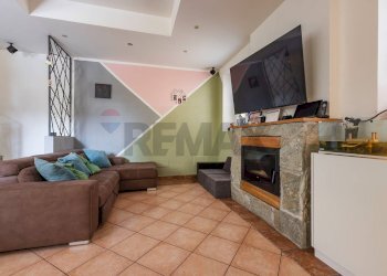 Soggiorno - Casa semi indipendente Via Piave
1, Cazzago Brabbia - foto 3