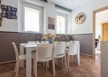 Sala da pranzo - Casa semi indipendente Via Piave
1, Cazzago Brabbia - foto 4