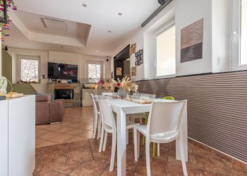 Sala da pranzo - Casa semi indipendente Via Piave
1, Cazzago Brabbia - foto 5