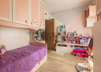 Camera / camera da letto - Casa semi indipendente Via Piave
1, Cazzago Brabbia - foto 20