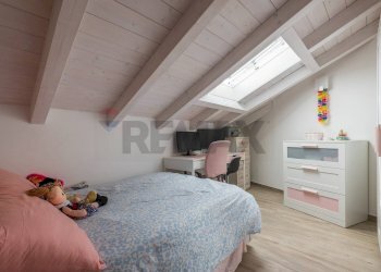 Camera / camera da letto - Casa semi indipendente Via Piave
1, Cazzago Brabbia - foto 24