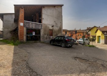 Edificio all\'aperto - Casa semi indipendente Via Piave
1, Cazzago Brabbia - foto 31