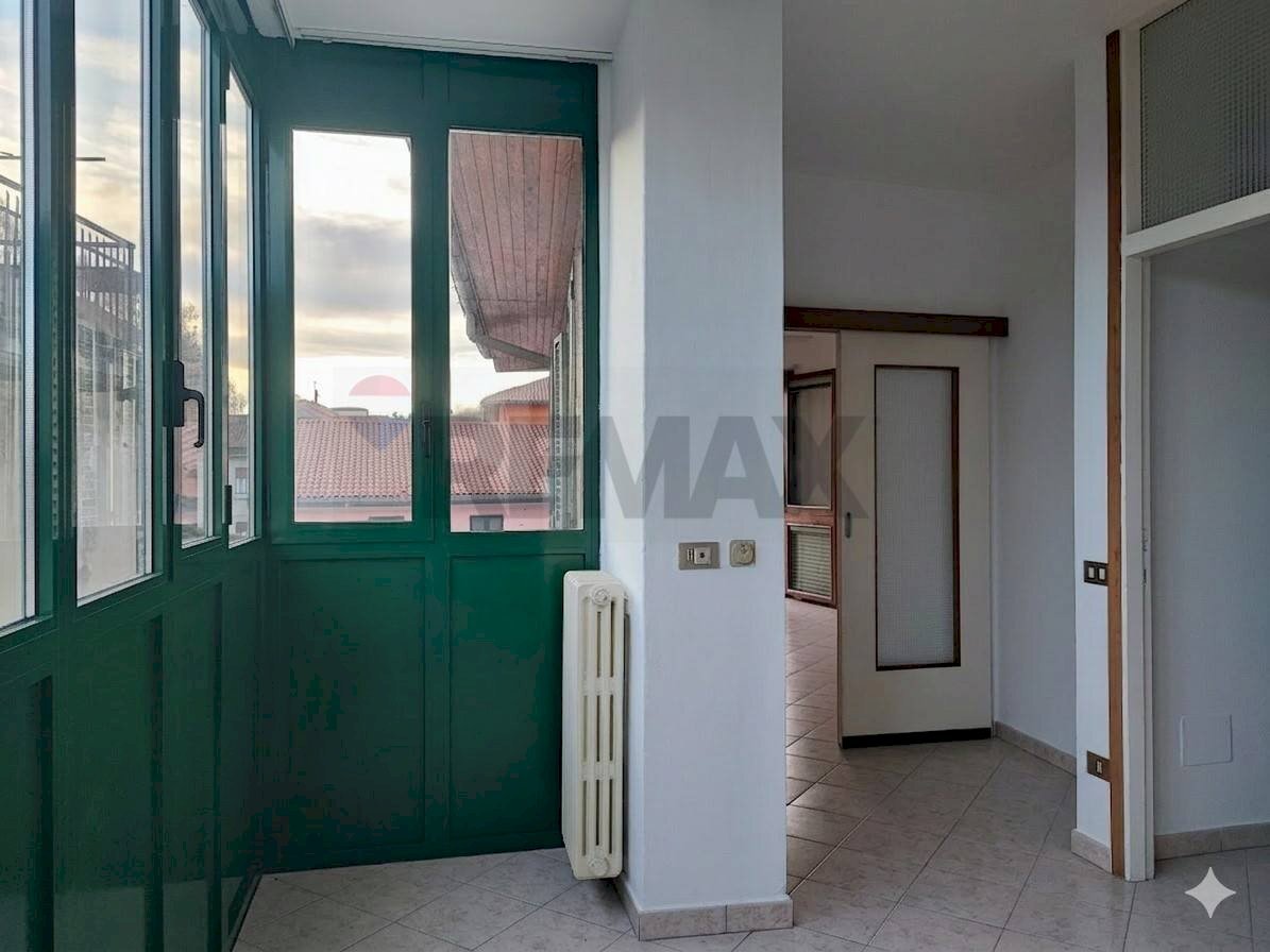 Stanza vuota - Trilocale Via De Bernardi
 
4, Besozzo - foto 2