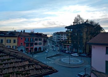 Edificio all\'aperto - Trilocale Via De Bernardi
 
4, Besozzo - foto 6