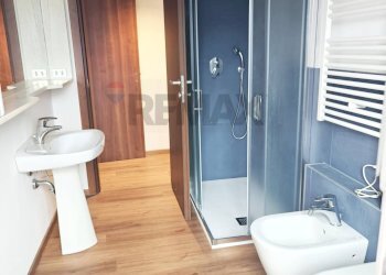 Bagno - Two-room apartment Via del Gaggiolo
 
7, Casalzuigno - photo 11