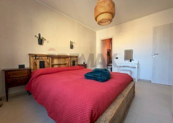 Camera / camera da letto - Three-room apartment Via Tiziano
 
8, Azzate - photo 17