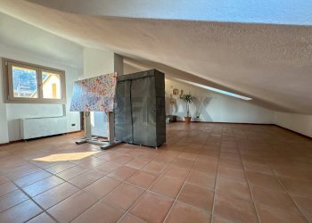 Stanza vuota - Three-room apartment Via Tiziano
 
8, Azzate - photo 24