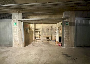 Parcheggio - Three-room apartment Via Tiziano
 
8, Azzate - photo 27