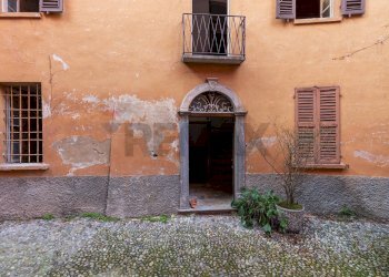 Edificio all\'aperto - Casa semi indipendente VIA MARCONI
 
65, Besano - foto 4