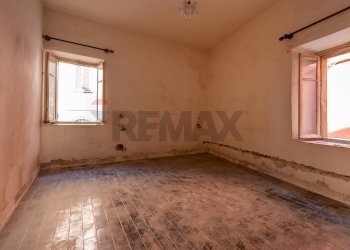 Stanza vuota - Casa semi indipendente VIA MARCONI
 
65, Besano - foto 14