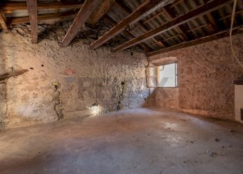 Stanza vuota - Casa semi indipendente VIA MARCONI
 
65, Besano - foto 15