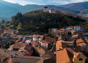 Vista delle montagne - Casa semi indipendente VIA MARCONI
 
65, Besano - foto 22