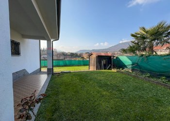 Giardino - Villa Via Logaccio
 
16, Saltrio - foto 11