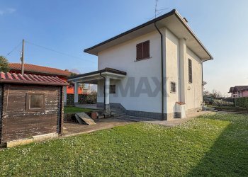 Casa all\'aperto - Villa Via Logaccio
 
16, Saltrio - foto 16