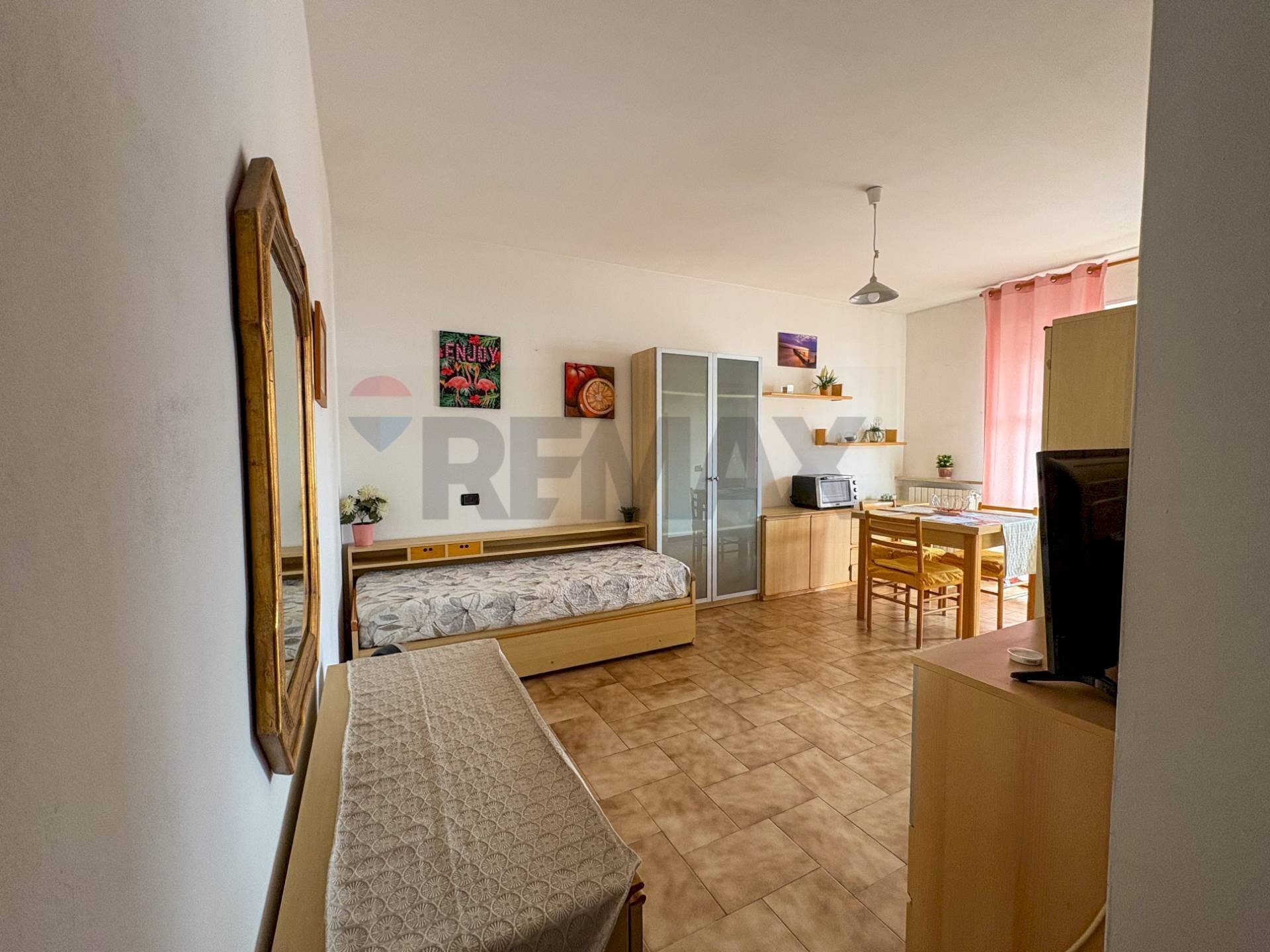 Camera / camera da letto - One-room apartment Via Parini
 
61, Varese - photo 3