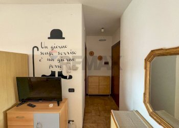 Hall / corridoio - One-room apartment Via Parini
 
61, Varese - photo 5