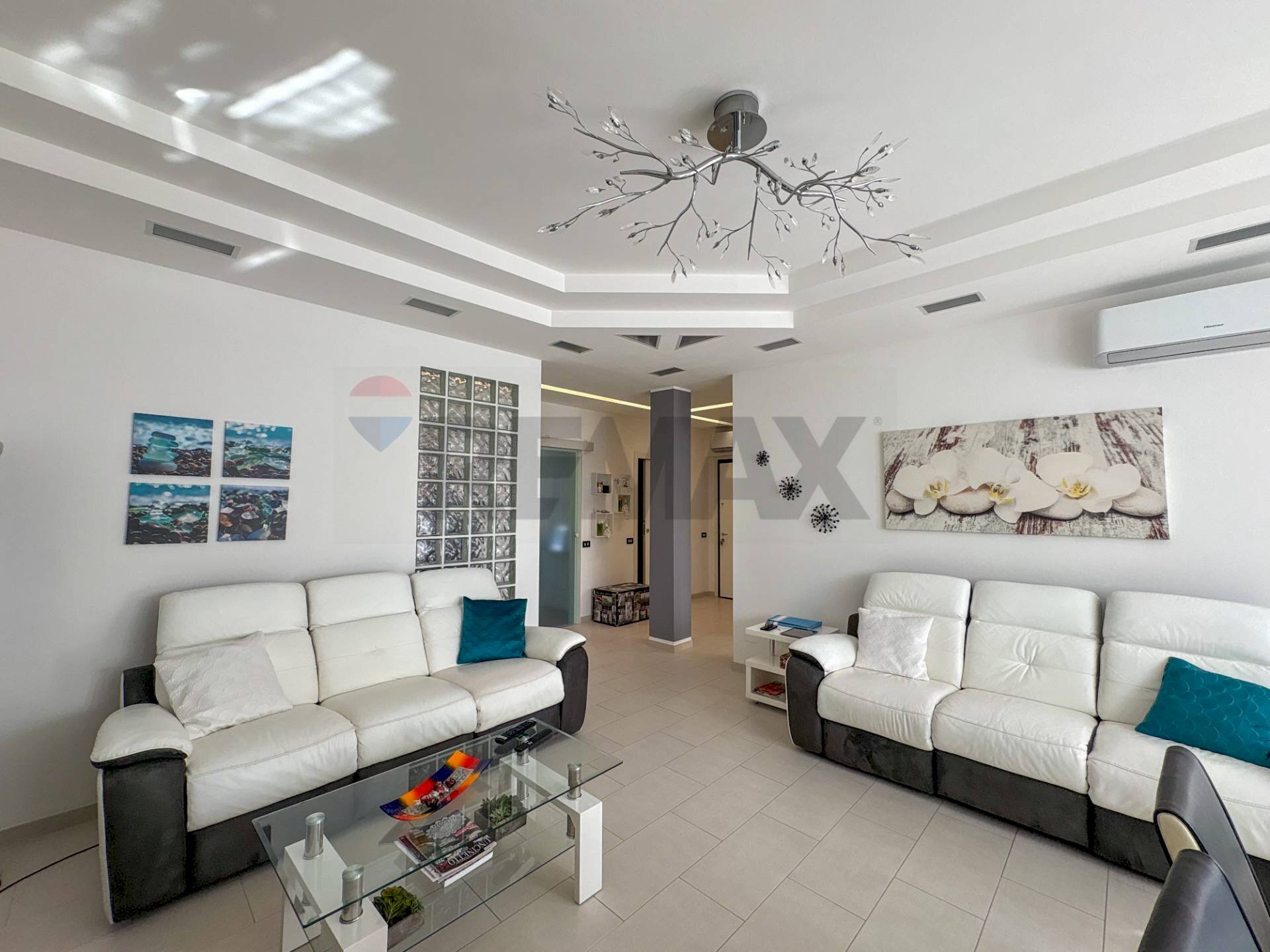 Soggiorno - Three-room apartment Via Val Pusteria
19, Varese - photo 2