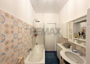 Bagno - Three-room apartment Via Val Pusteria
 
19, Varese - photo 17