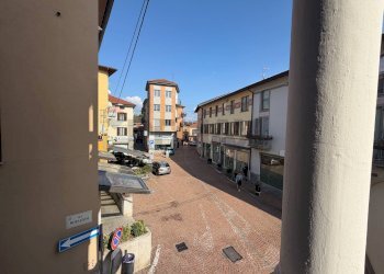 Edificio all\'aperto - Two-room apartment via morazzoni
 
3, Lavena Ponte Tresa - photo 9