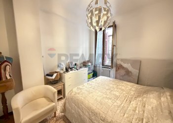 Camera / camera da letto - Two-room apartment via morazzoni
 
3, Lavena Ponte Tresa - photo 12