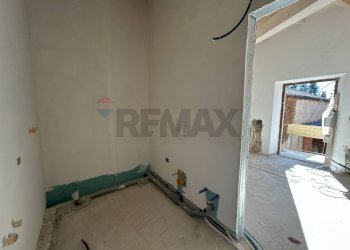 Stanza vuota - Two-room apartment VIA ROMA
 
48, Viggiù - photo 9