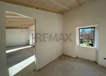 Stanza vuota - Two-room apartment VIA ROMA
 
48, Viggiù - photo 18