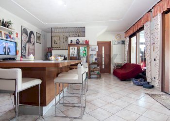 Sala da pranzo - Villa via monte bisbino
 
30, Varese - photo 25