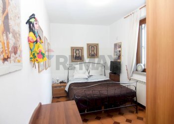 Camera / camera da letto - Villa via monte bisbino
 
30, Varese - photo 34