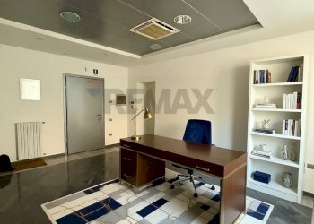 Ufficio - Office via veratti
 
3, Varese - photo 3