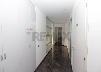 Hall / corridoio - Office via veratti
 
3, Varese - photo 18