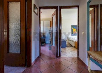 Hall / corridoio - Trilocale Via P. Bozzolo
 
37, Marchirolo - foto 7