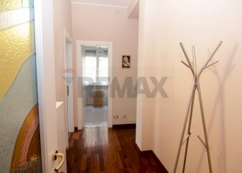 Hall / corridoio - Trilocale via lazio
 
26, Varese - foto 8