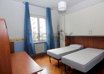 Camera / camera da letto - Trilocale via lazio
 
26, Varese - foto 9