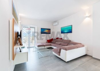 Soggiorno - Attico via Ciceruacchio
 
7, Monterotondo - foto 3