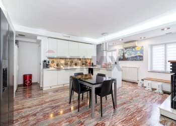 Sala da pranzo - Casa semi indipendente Via Cleofonte Campanini
 
13, Roma - foto 1