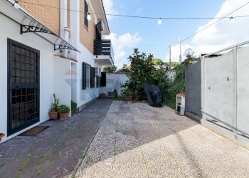 Terrazza - Casa semi indipendente Via Cleofonte Campanini
 
13, Roma - foto 22