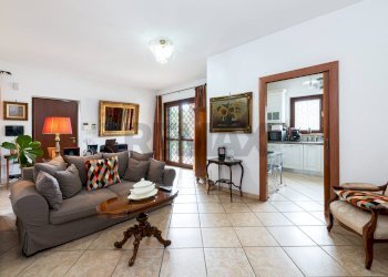 Soggiorno - Casa semi indipendente Via Adolfo Tommasi, Roma - foto 5