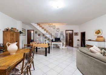 Sala da pranzo - Casa semi indipendente Via Adolfo Tommasi, Roma - foto 24