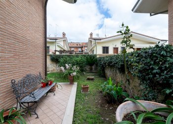 Giardino - Casa semi indipendente Via Adolfo Tommasi, Roma - foto 33