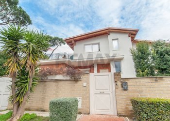 Casa all\'aperto - Villa Via Aristonida
4, Roma - foto 34