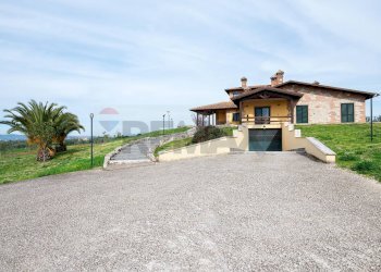 Casa all\'aperto - Villa SP. PASCOLARE
 
164, Palombara Sabina - foto 2