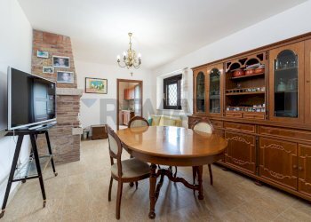 Sala da pranzo - Villa SP. PASCOLARE
 
164, Palombara Sabina - foto 10