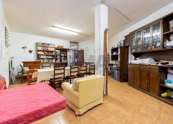 Sala da pranzo - Villa SP. PASCOLARE
 
164, Palombara Sabina - foto 44